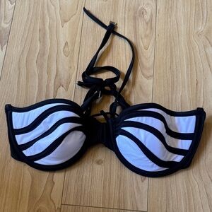 God Save Queens ALLURE PEARL TOP